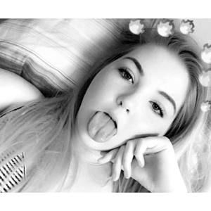 Meet your Posher, Abigail